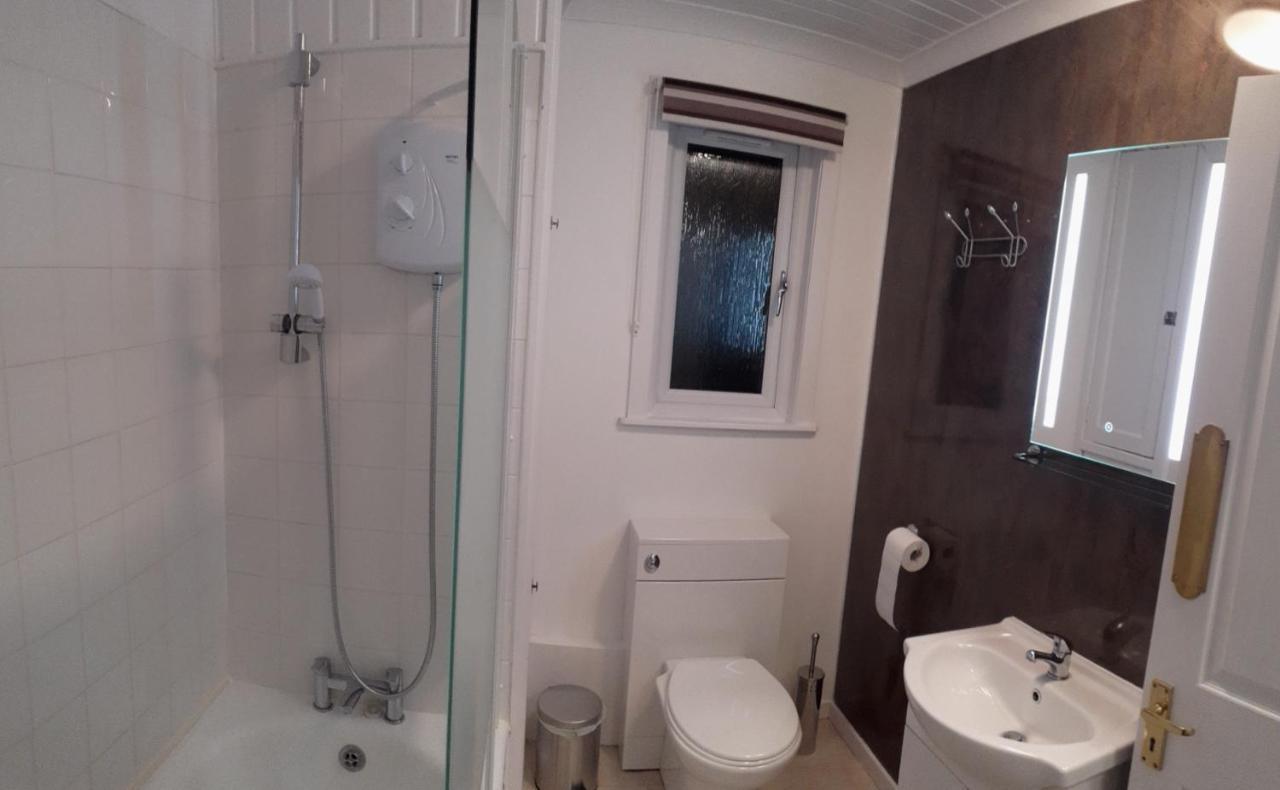 Gynack Villa Кингъси Екстериор снимка